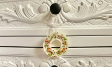 Load image into Gallery viewer, Jasmine Wardrobe Scent