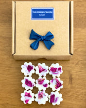 Load image into Gallery viewer, Rose Wax Melts
